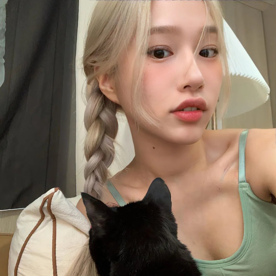 绿茵春色